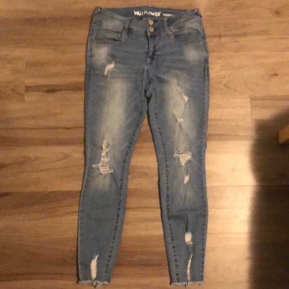 WallFlower Luscious Curve Fit Ripped Jeans - Picture 1 of 8